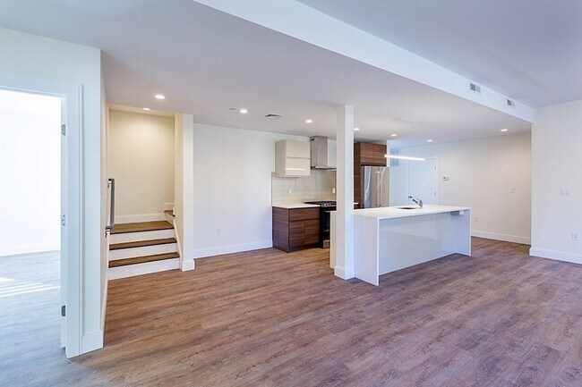 Building Photo - 40 Fisher Ave