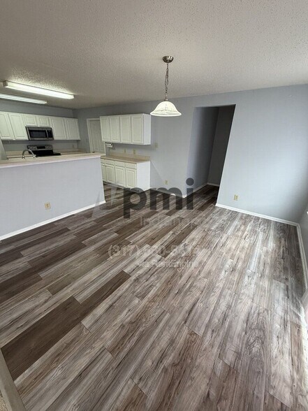 Building Photo - 14229 Weeping Cherry Dr