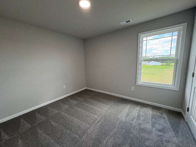 Building Photo - 16 Shiloh Dr