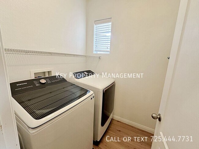 Building Photo - 4 BEDROOM HOME LOCATED IN CENTENNIAL HILLS