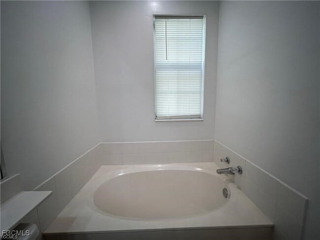 Building Photo - 28262 Villagewalk Cir
