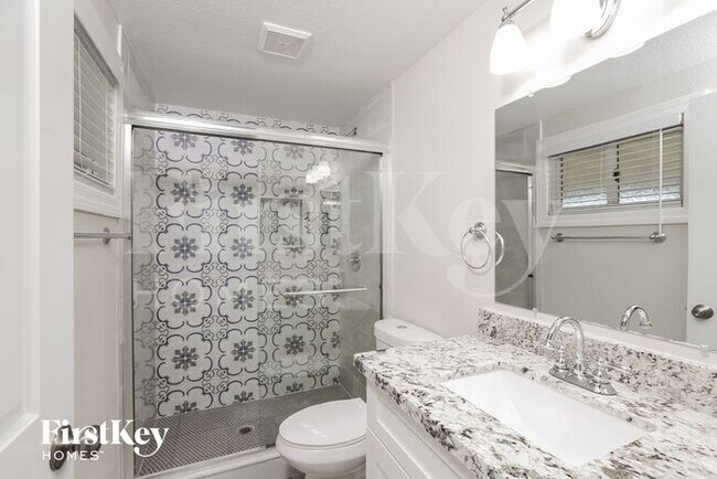 Building Photo - 2304 Kachina Ct