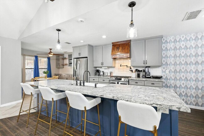 Building Photo - 749 Western Trail