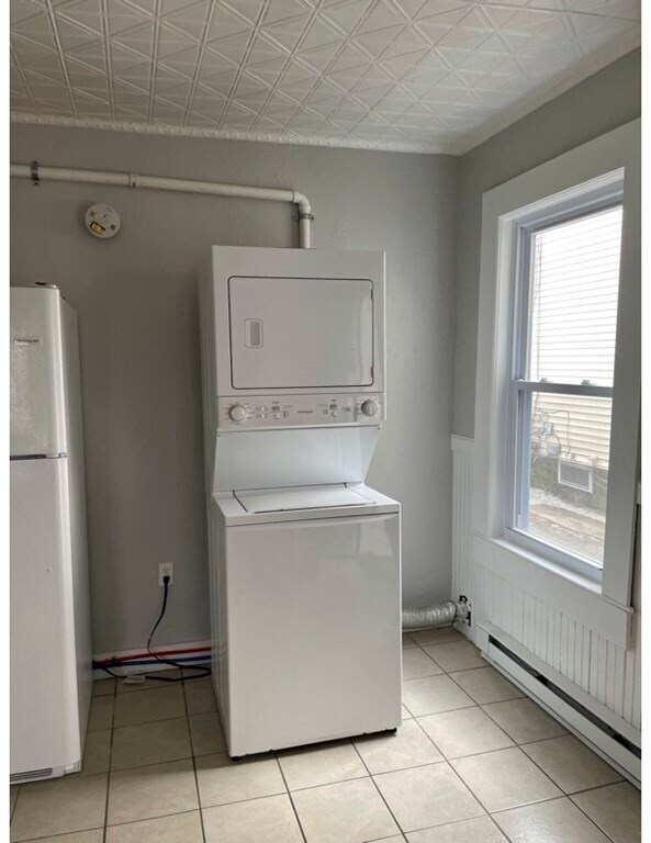 Building Photo - 266 W 6th St