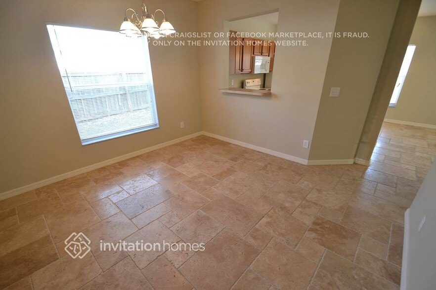 Building Photo - 10301 Lakeside Vista Dr