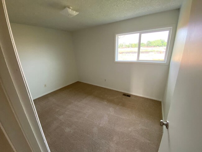 Building Photo - Family Style Home In The Coveted Marsten Neighborhood!