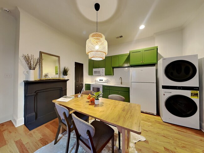 Building Photo - 67 Hogue St NE