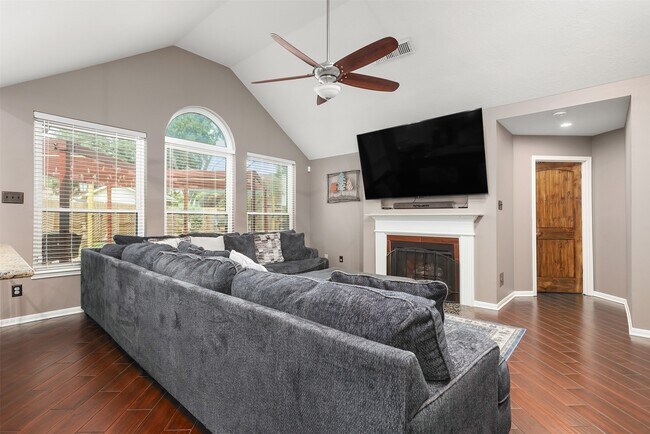 Building Photo - 1914 Endeavor Ct