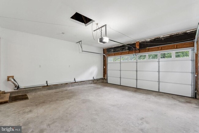 Building Photo - 12150 Breckinridge Ln