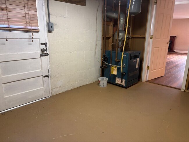 Building Photo - 3479 Overbrook Dr