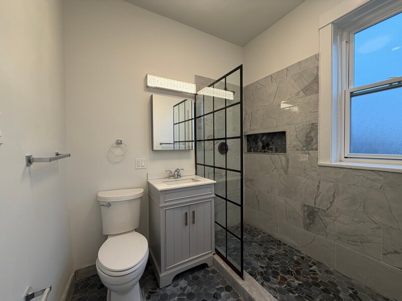 Building Photo - 3414 W Schubert Ave