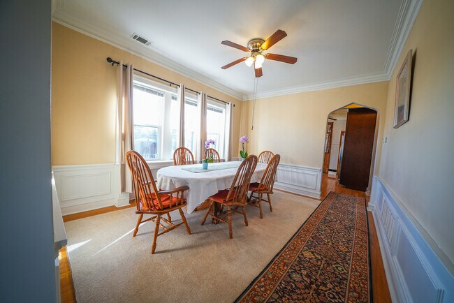 Building Photo - 3927 Kirk St