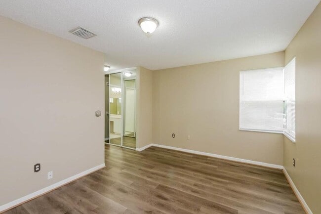 Building Photo - 669 NW 151st Ave