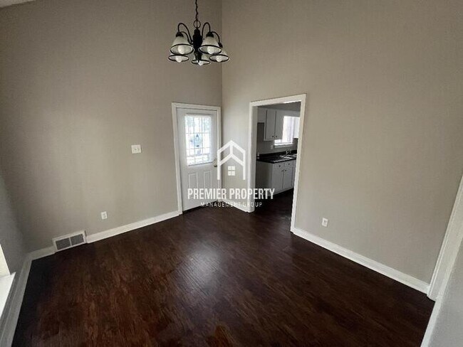 Building Photo - 3357 E Oak Side Dr