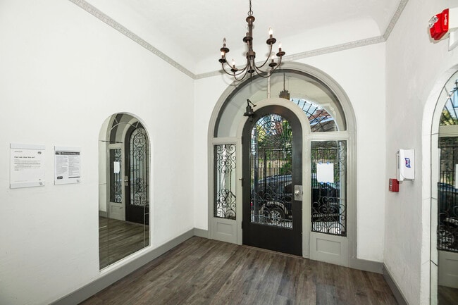 Building Photo - 390 Liberty