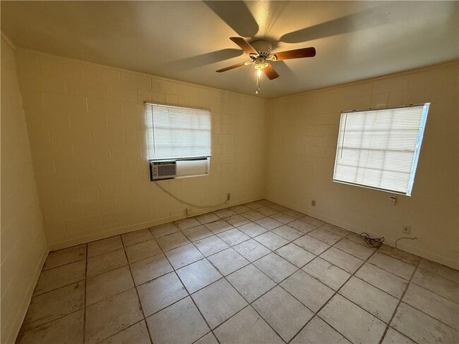 Building Photo - 728 Bankhead Pl