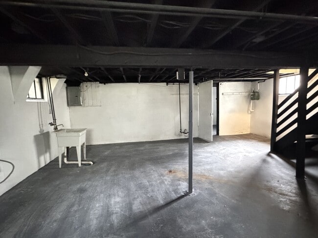 Building Photo - 2221 13th St SW