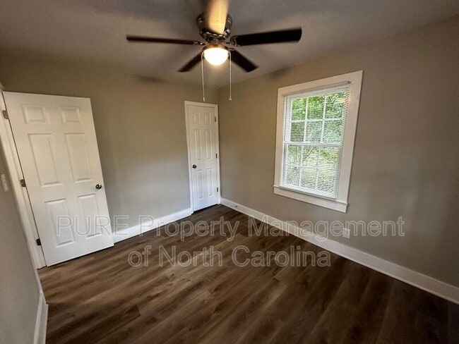 Building Photo - 903 Holt St