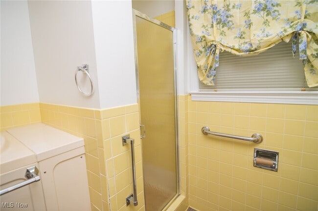 Building Photo - 134 Carroll Dr