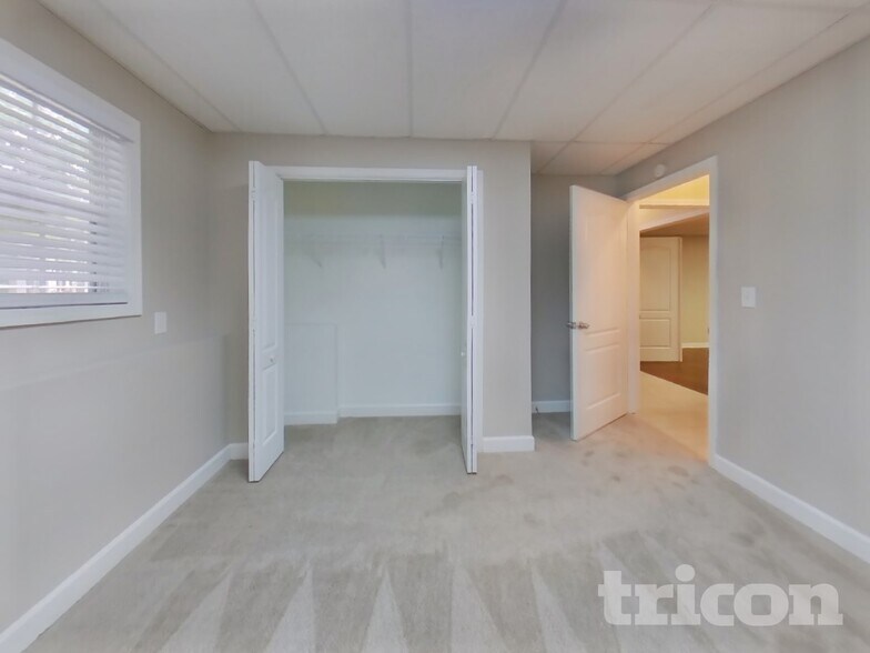 Building Photo - 8870 Mae Ct