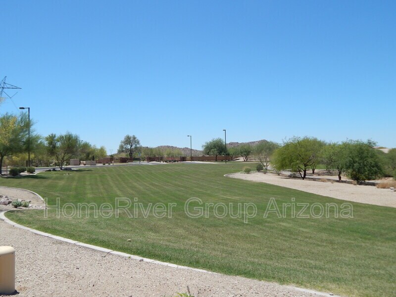 Building Photo - 17953 W Willow Dr
