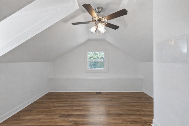 Building Photo - 1202 E 29th St