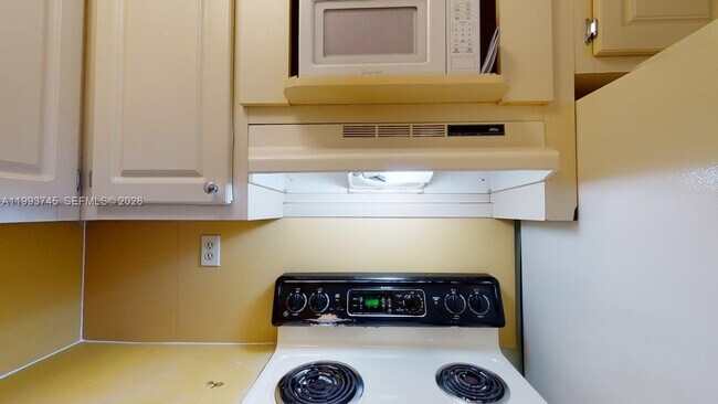 Building Photo - 1955 NE 135th St