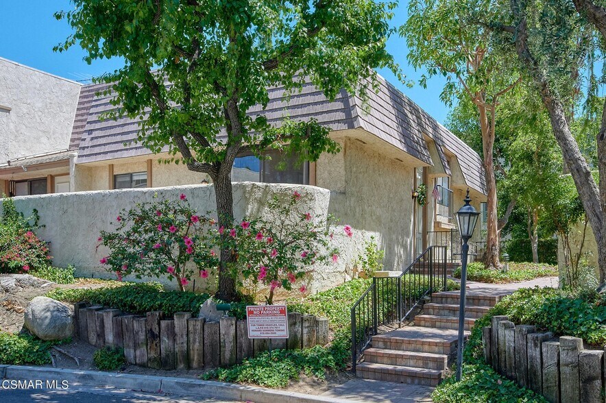 Primary Photo - 6121 Shoup Ave