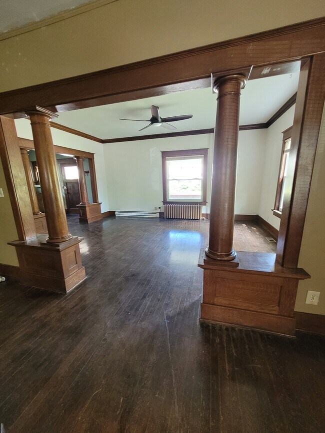 large 1st floor living room - 1545 S 13th St