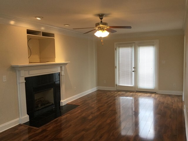 Building Photo - 5705 Parasol Ln