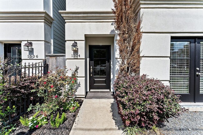 Building Photo - 1504 Knox St