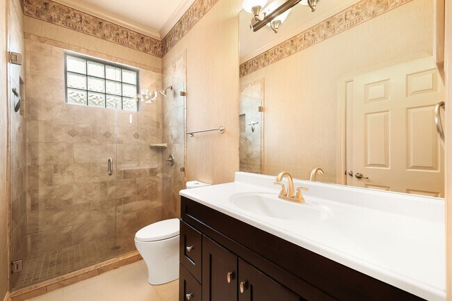 Building Photo - 3 Bedroom/2 Bath Stone Oak Subdivision