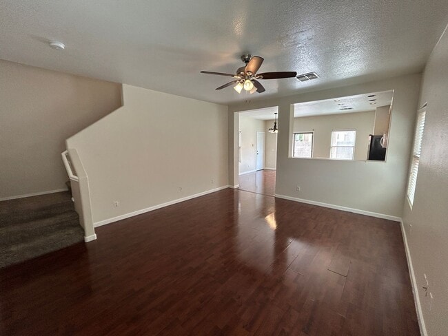 Building Photo - 18529 W Mariposa Dr