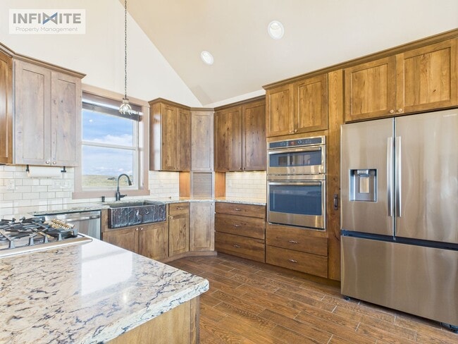 Building Photo - Montana Dream Turned Reality – One-of-a-Ki...