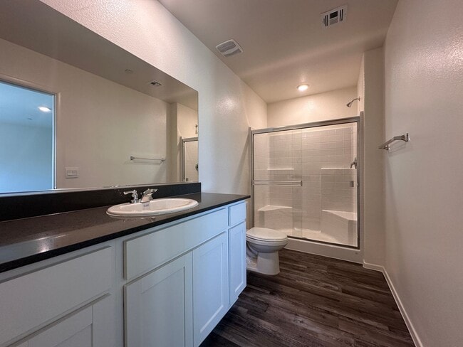 Building Photo - BRAND NEW 3 BEDROOM TOWNHOUSE W/LOFT