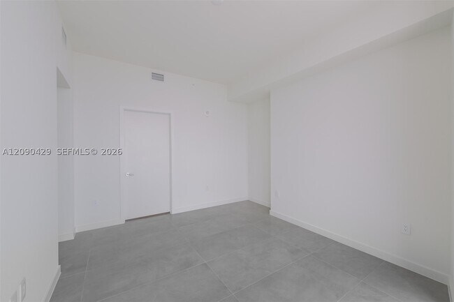 Building Photo - 1400 Biscayne Blvd
