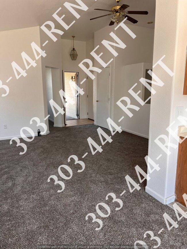 Building Photo - Single Family Ranch Style Home In Aurora!