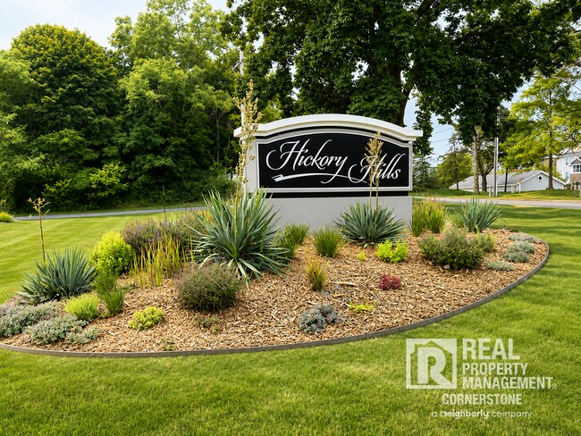 Building Photo - Spacious 2BR Townhome in Gull Lake Schools | Dog Friendly