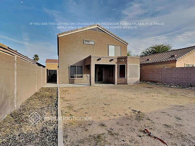 Building Photo - 136 S 111th St