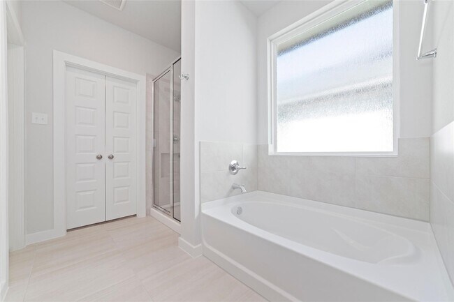 Building Photo - 21614 White Bellflower Ln