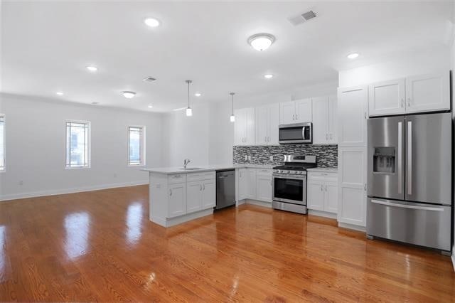 Building Photo - 315 New York Ave