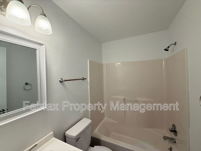 Building Photo - 400 Kelley Meadows Dr