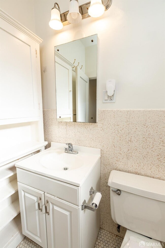 Building Photo - 3033 Franklin St