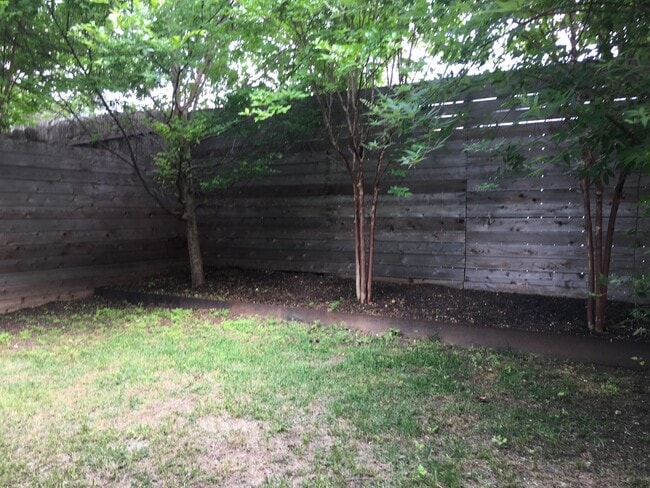 Building Photo - 2212 Iva Ln