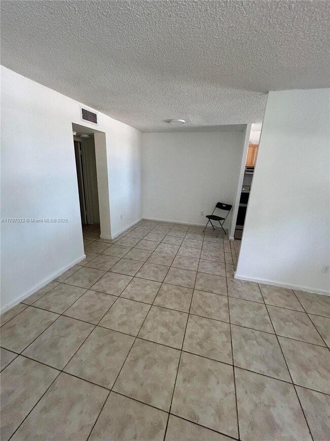 Building Photo - 1801 S Treasure Dr