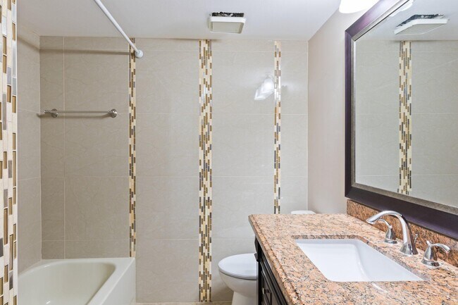 Building Photo - 5040 Rose Hill Dr
