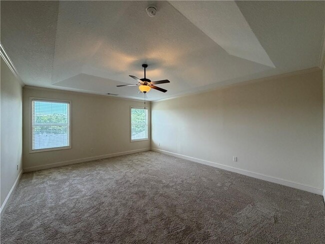 Building Photo - 2125 Savannah Dr