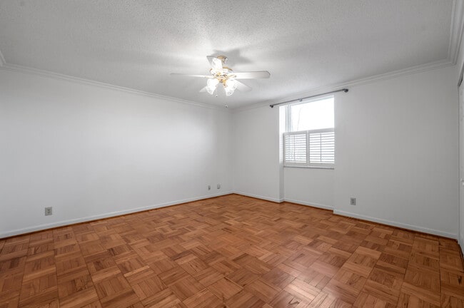 Building Photo - 101 S Hanover Ave