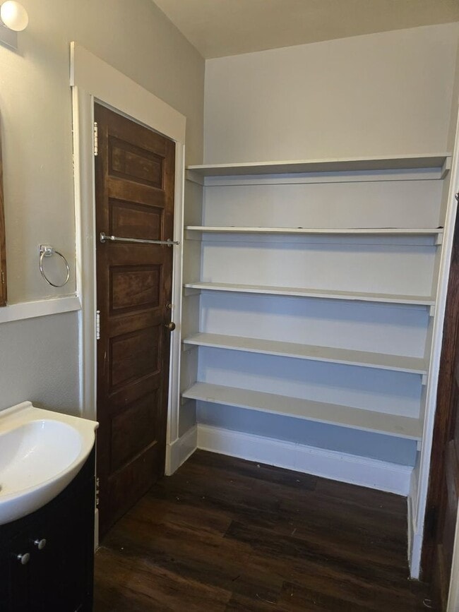 Building Photo - 508 S St Joseph St