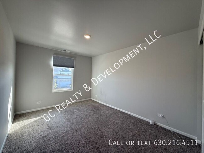 Building Photo - 1694 Cottage Dr